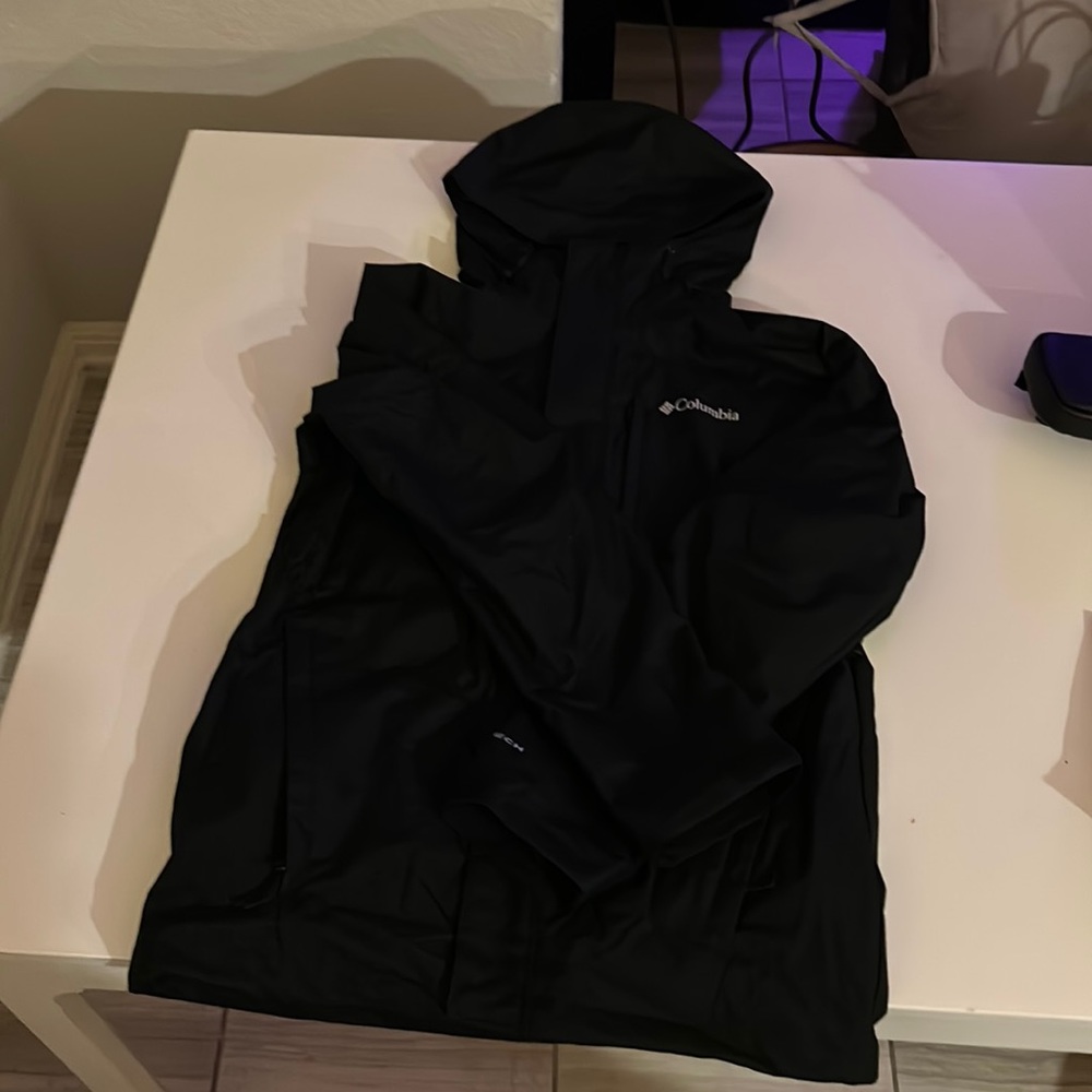 Columbia rain coat